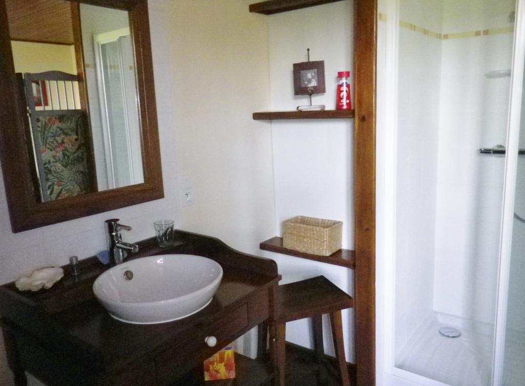 Chambre D'Hotes La Haie Fleurie Chevillard Rom bilde